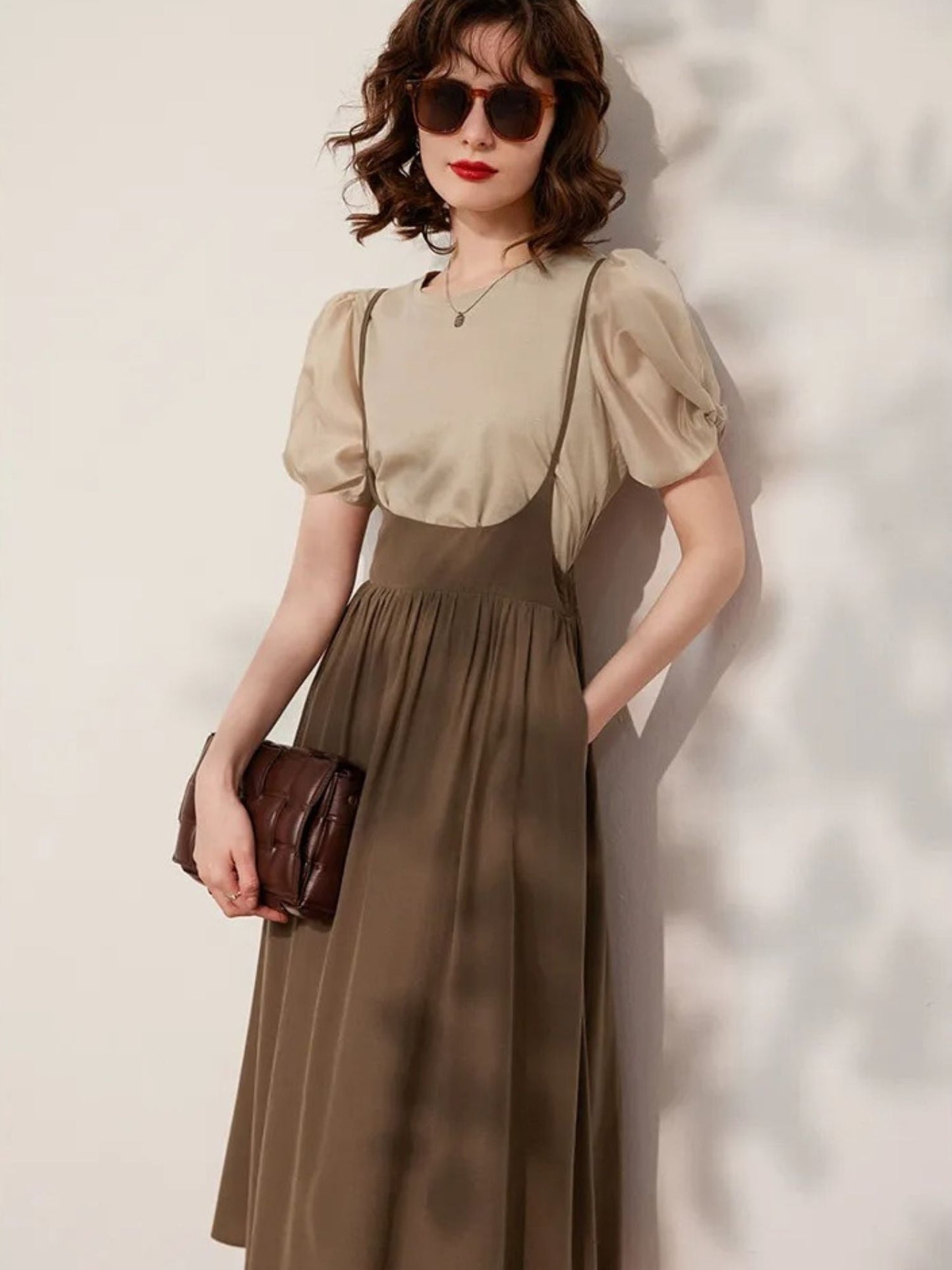 Twee-delige dames set met pofmouwtop en midirok met strikbandjes – AMARA SET - Glamorix