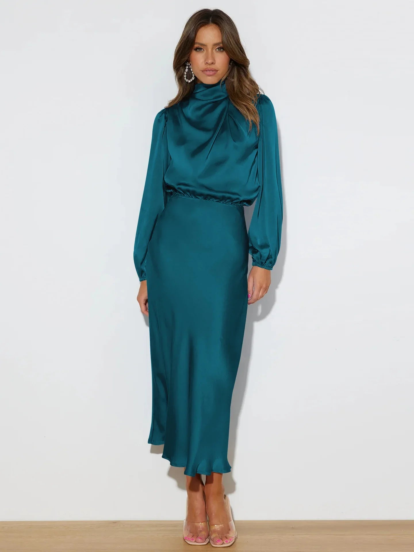 Elegante midi-jurk met hoge hals en lange mouwen – OrayaForm - Glamorix