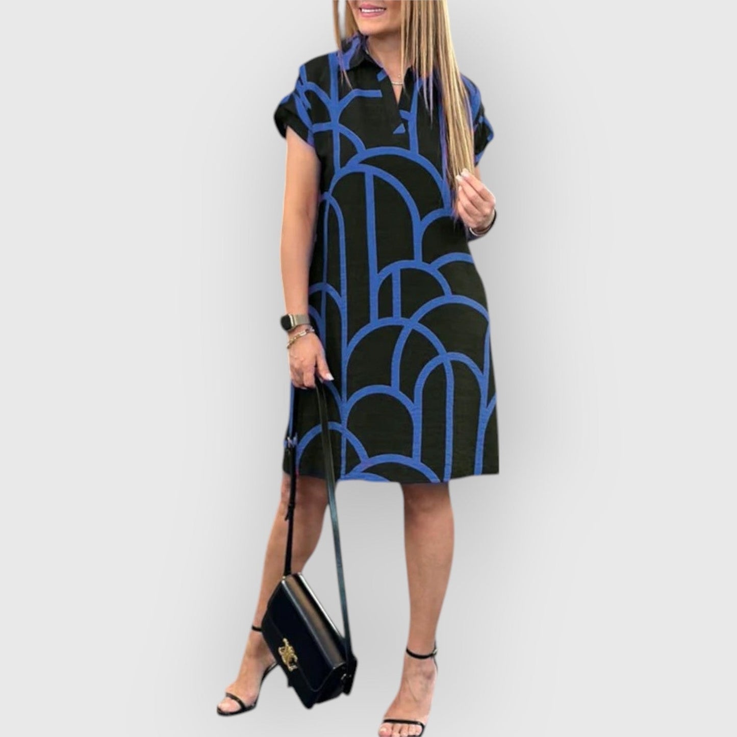 Rechte damesjurk met polokraag en korte mouw – BLANIKA - Glamorix