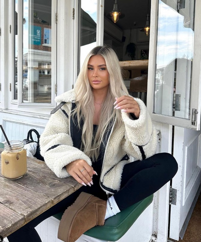 Enslee - Schapenvacht Jas met Gesp en Kraag