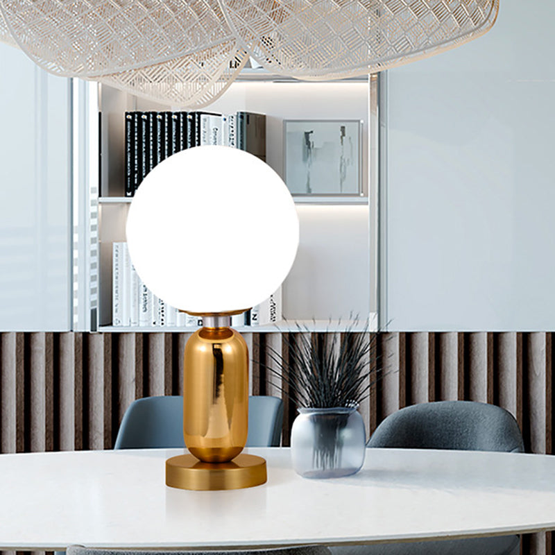 LUCENTIA - Moderne glazen bolvormige lamp met gouden metalen voet