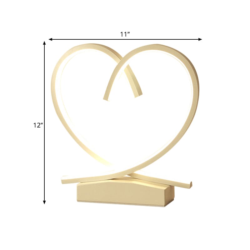LOVETREE - Houten nachtkastje met liefdevol hartdesign