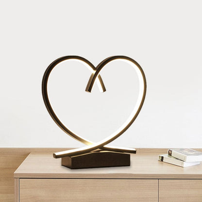 LOVETREE - Houten nachtkastje met liefdevol hartdesign