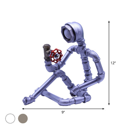 IRONMANIA - Industrieel nachtlampje in de vorm van een ijzeren pijpman