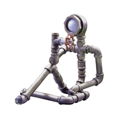 IRONMANIA - Industrieel nachtlampje in de vorm van een ijzeren pijpman