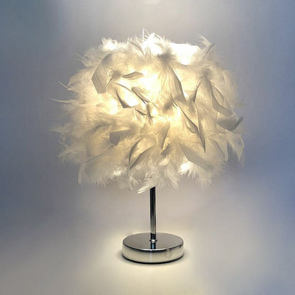FEATHERLUX - Wijde bolvormige tafellamp met veren design