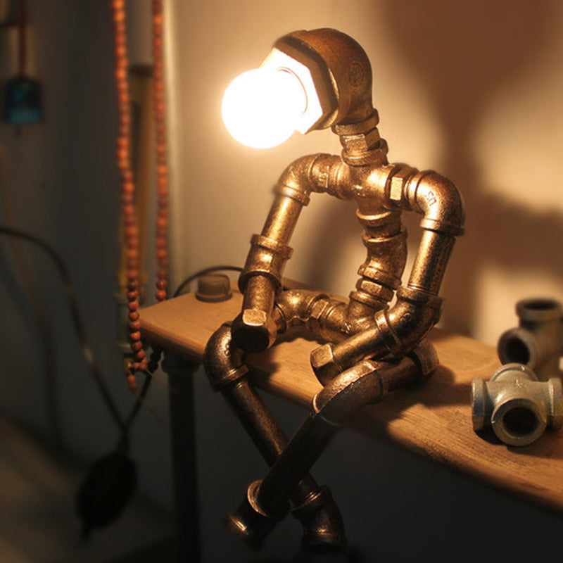 METABOT - Stoere robotlamp van ijzer met industrieel design