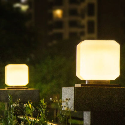 SUNLUX - Witte Noordse zonnelantaarnpaal in kubusvormig acryl