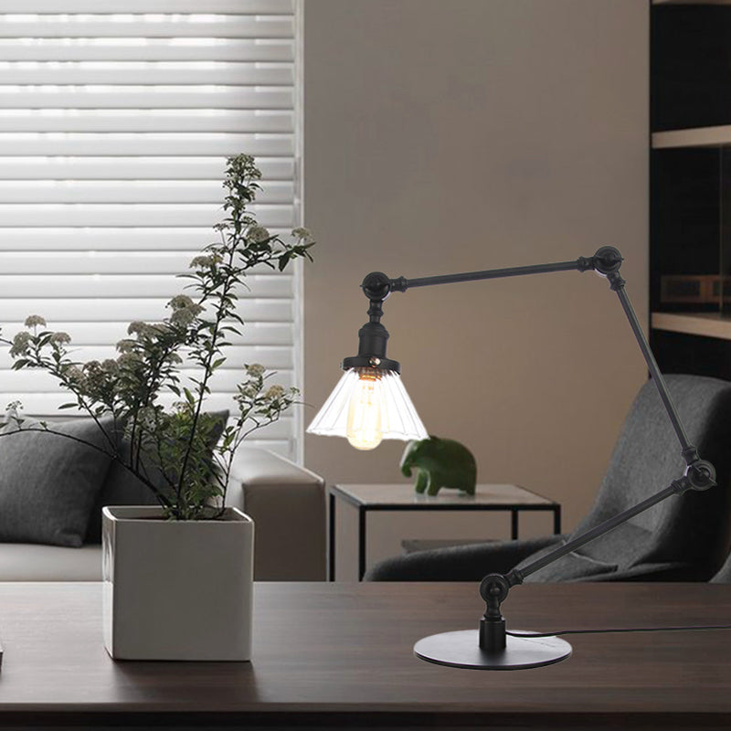 LUMICLEAR - Kegelvormige glazen tafellamp met elegante uitstraling