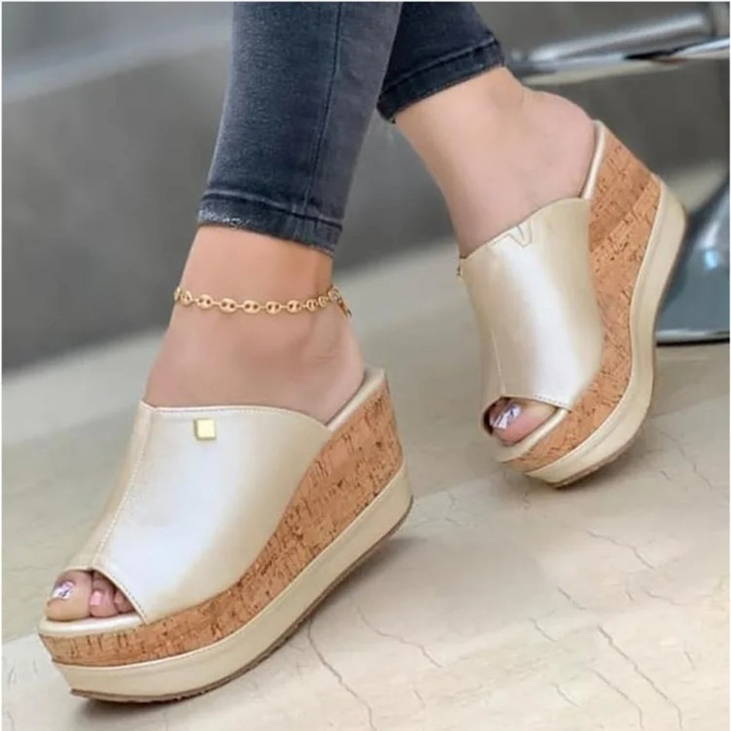 Open dames sandalen met sleehak en comfortabele pasvorm – Elvéa SkyLift - Glamorix