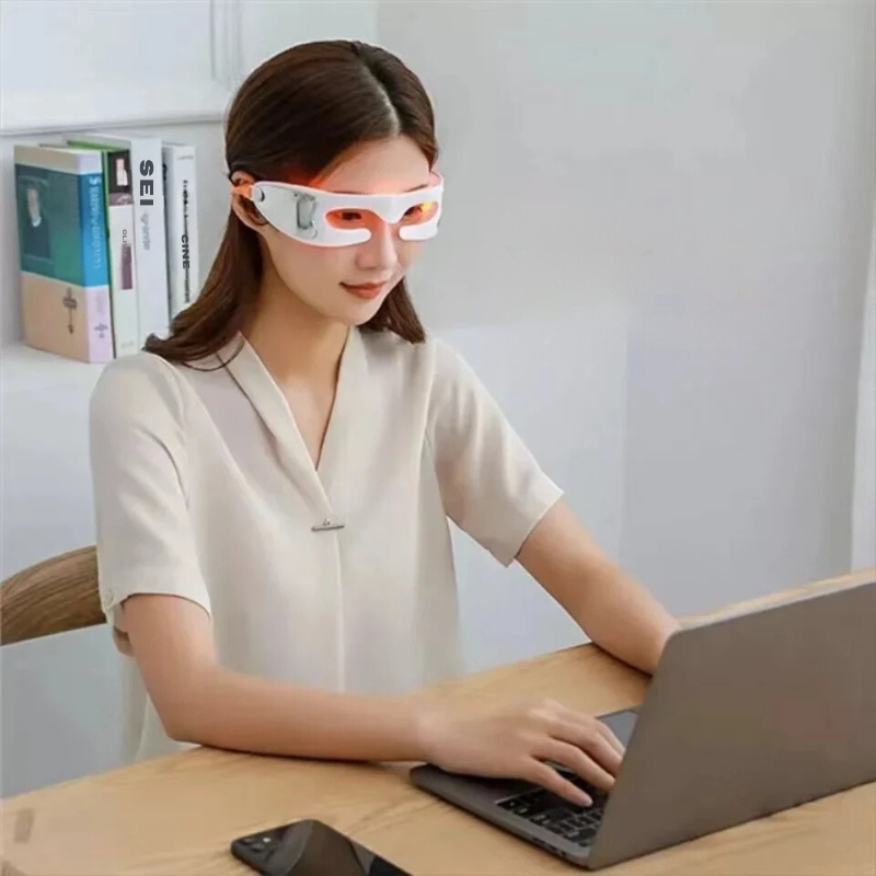 Roodlichttherapie oogverzorging tegen wallen en donkere kringen – EYERENEW RELAX - Glamorix