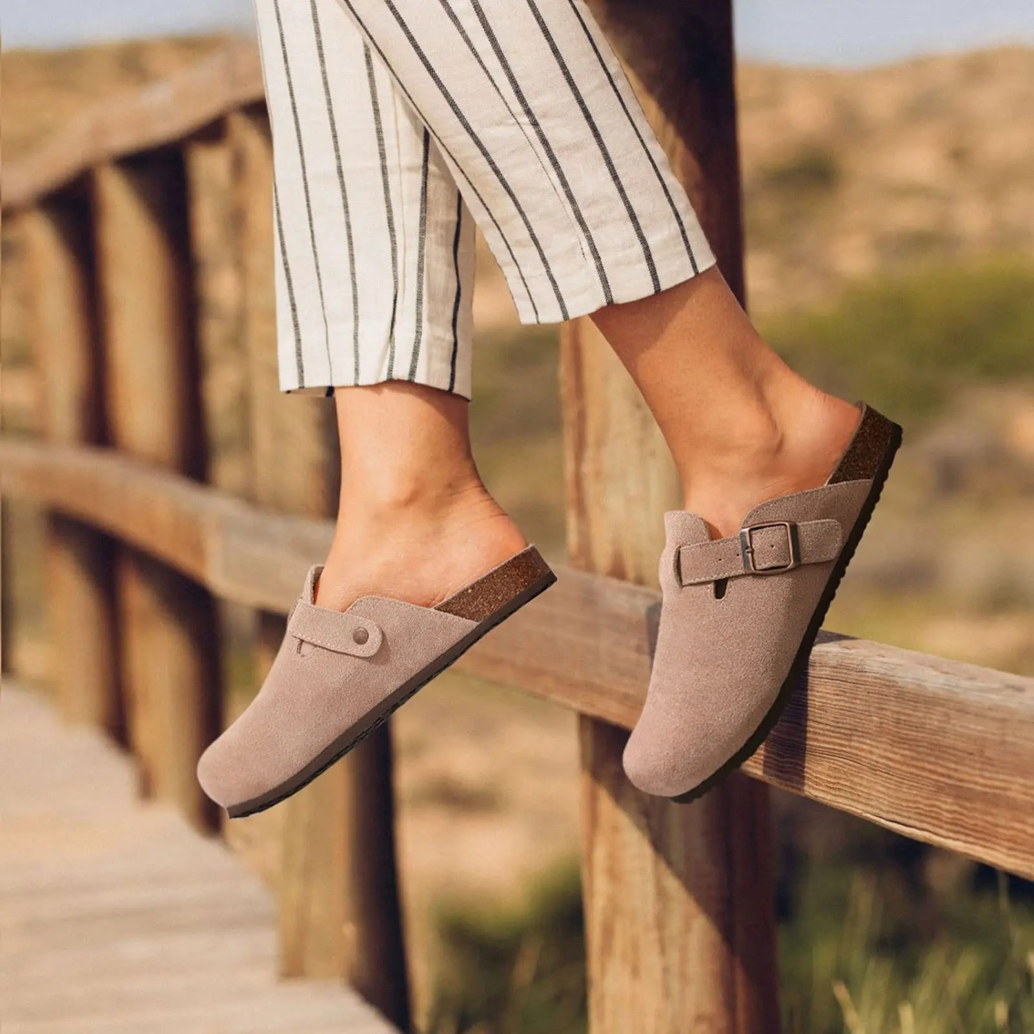 Suède klompstijl sandalen voor dames – Solvanna BloomClogs - Glamorix