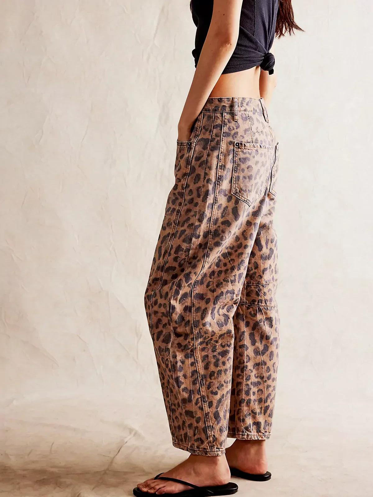 Modieuze baggy jeans met opvallende leopardprint – LEONA