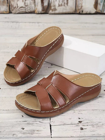 Stijlvolle dames slippers met uitgesneden band en comfortabele pasvorm – LUNAYA SLIDE - Glamorix