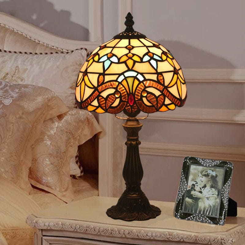 SIENNA - Tiffany vormige lamp van gekleurd glas met loodlijnen