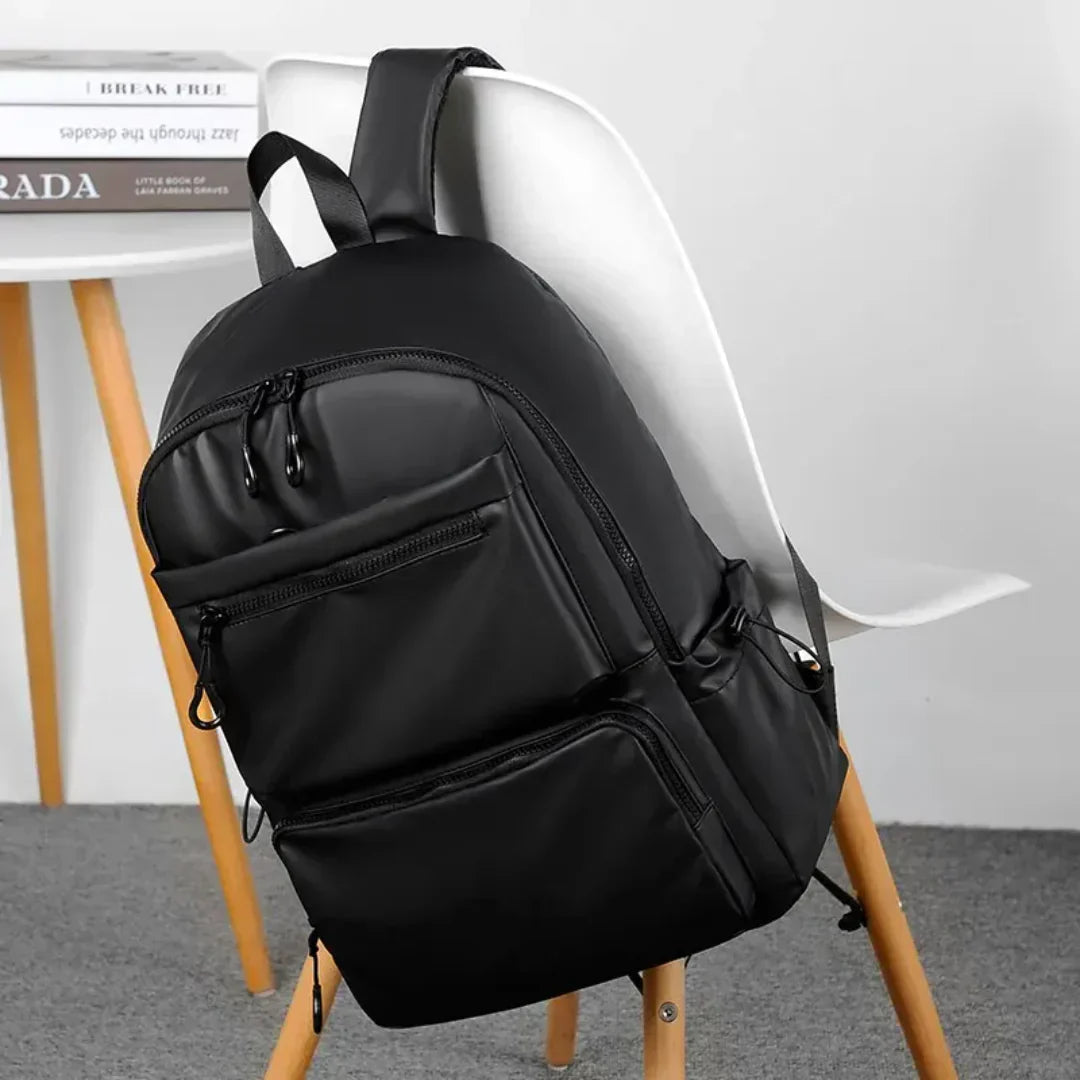 Stijlvolle damesrugzak met geïsoleerd lunchvak en laptopcompartiment – LUNARIA UrbanPro - Glamorix
