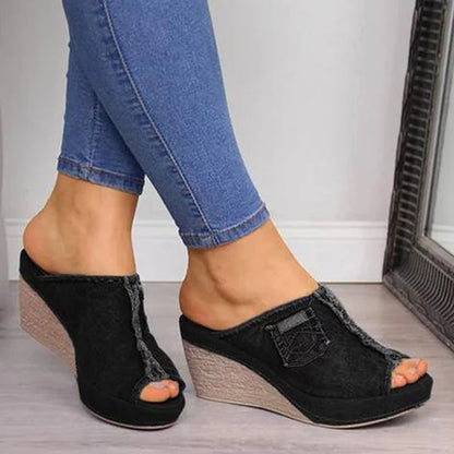 Dames sleehak mules met open teen en denimlook – DARIA DENIM - Glamorix