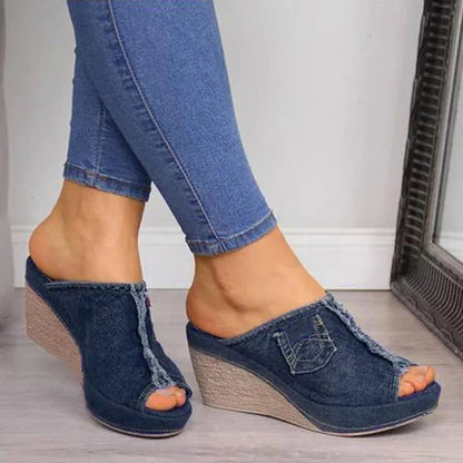 Dames sleehak mules met open teen en denimlook – DARIA DENIM - Glamorix