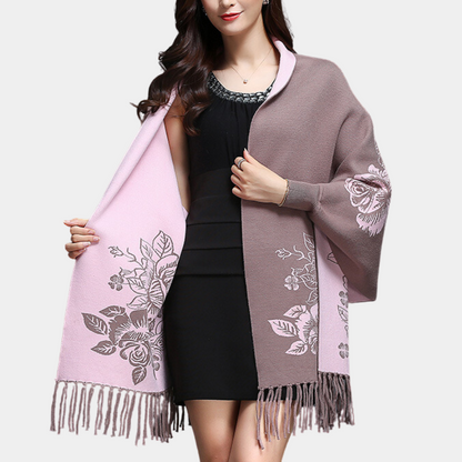 MAIA – Lang damesvest met kwastdetails en elegante flow