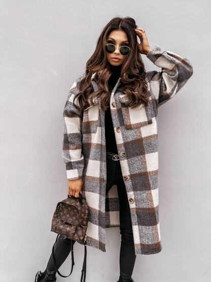 CLAUDIA - Oversized geruite damesjas met een tijdloze uitstraling