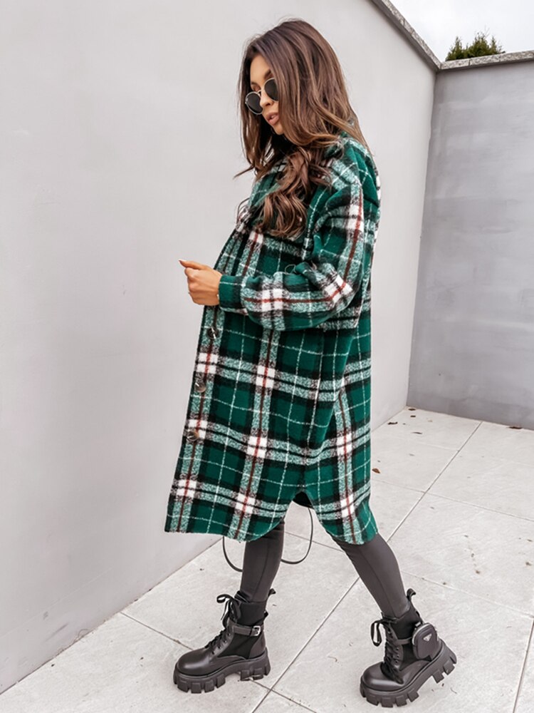 CLAUDIA - Oversized geruite damesjas met een tijdloze uitstraling