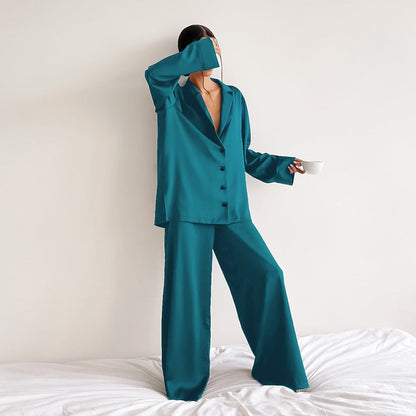Oversized satijnen dames pyjamaset met luxe uitstraling – BELVA NOIR - Glamorix