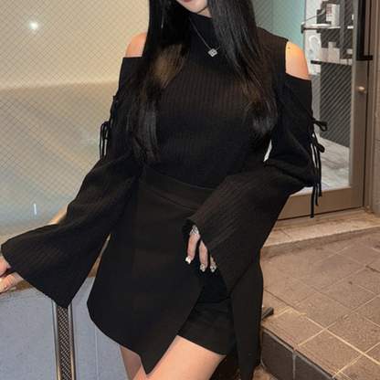 SOPHIA - Chique geribde trui met cold-shoulder design