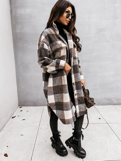 CLAUDIA - Oversized geruite damesjas met een tijdloze uitstraling
