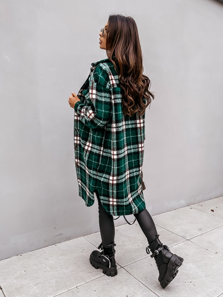 CLAUDIA - Oversized geruite damesjas met een tijdloze uitstraling