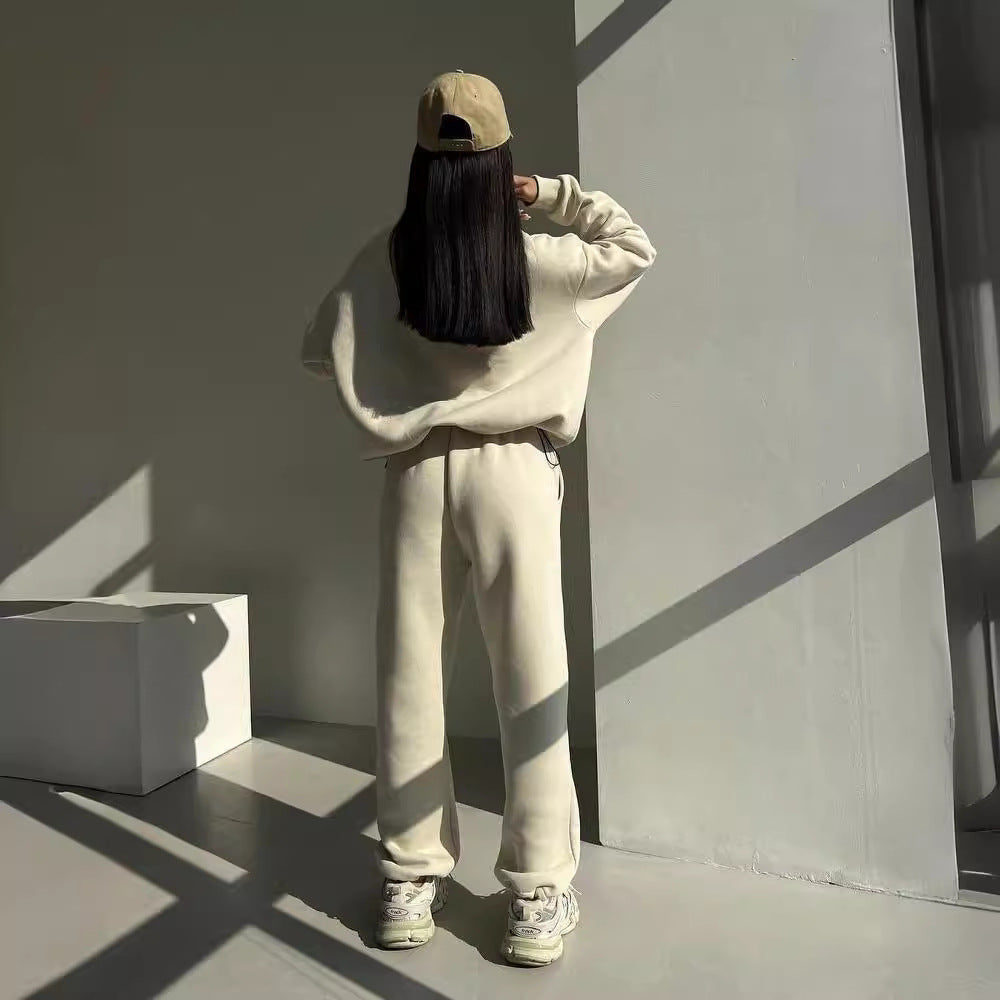 Joggingpak met contrasterende jas en bijpassende broek, comfortabel en ideaal voor dagelijks gebruik – MORVIX - Glamorix