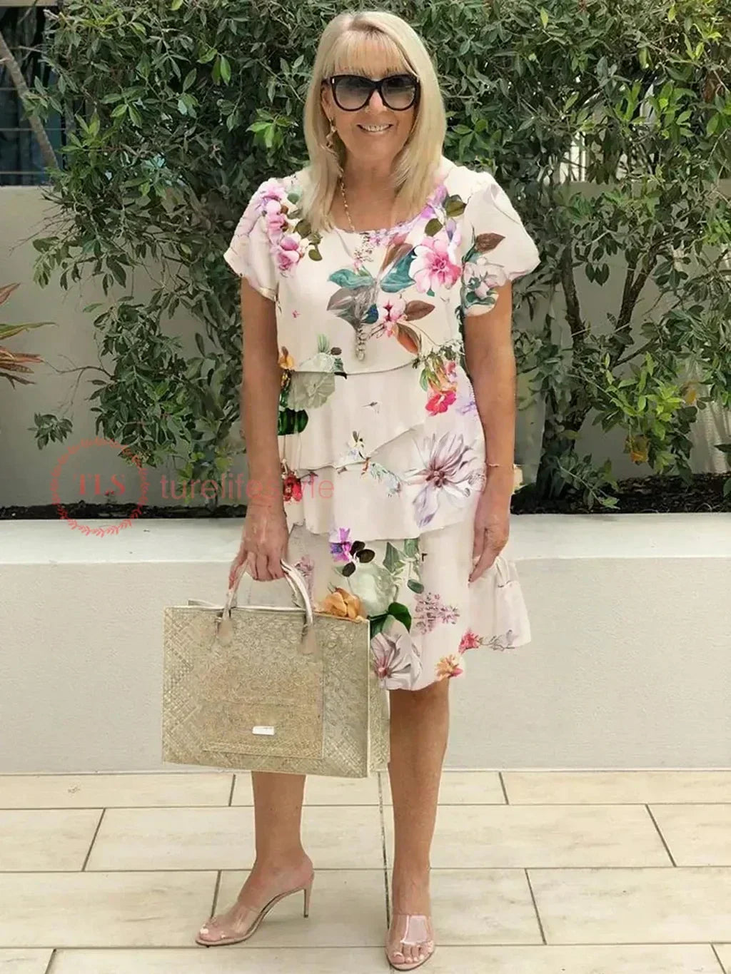 Luchtige bloemenjurk met speelse lagen – FLORELLA - Glamorix