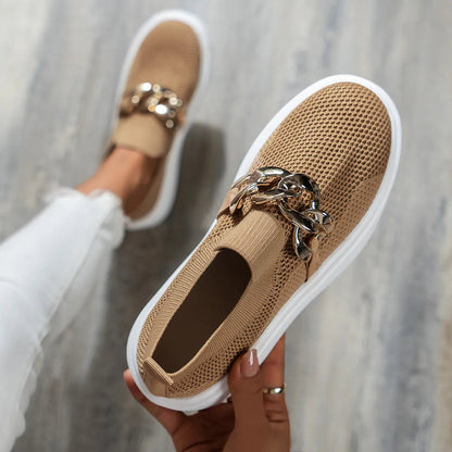 Modieuze slip-on sneaker met chunky kettingdetail – FENNA - Glamorix