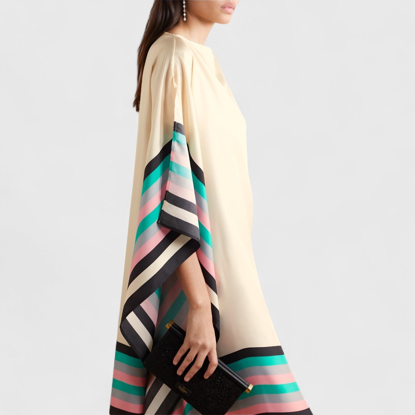 Vloeiende damesjurk met kaftan-snit en asymmetrische zoom – AYLA DRIFT - Glamorix