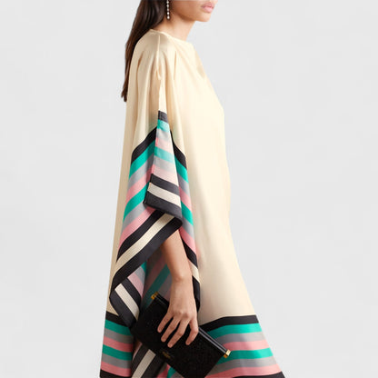 Vloeiende damesjurk met kaftan-snit en asymmetrische zoom – AYLA DRIFT - Glamorix