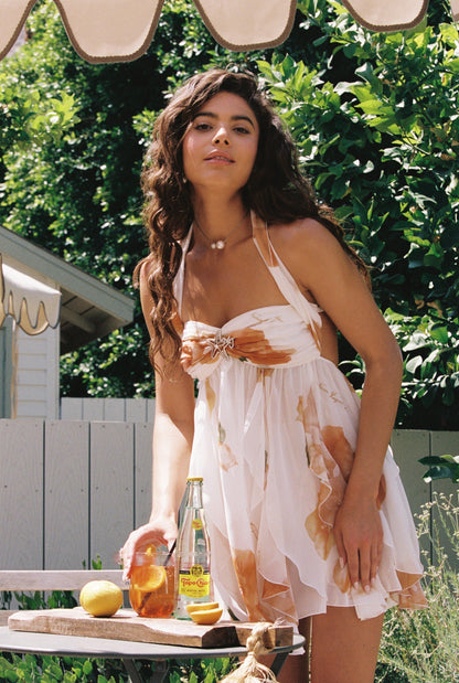 Korte dames halterjurk met speelse lagen – LIVIA HALTER - Glamorix