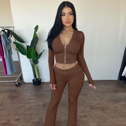 Stijlvol dames loungepak met flared broek en cropped vest – LUXORA SET - Glamorix