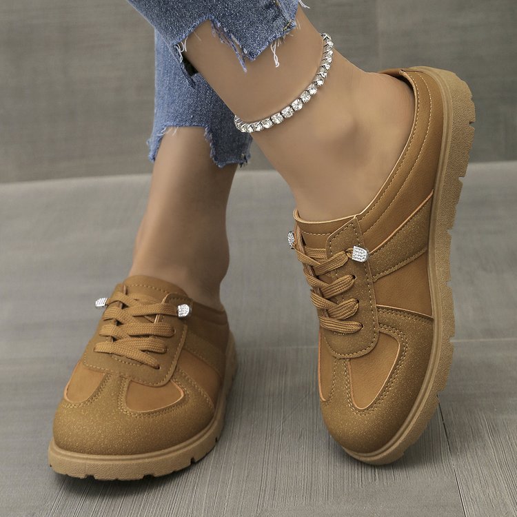Stijlvolle dames veterschoen met glansdetails en sportieve zool – ELORIA SHINE - Glamorix