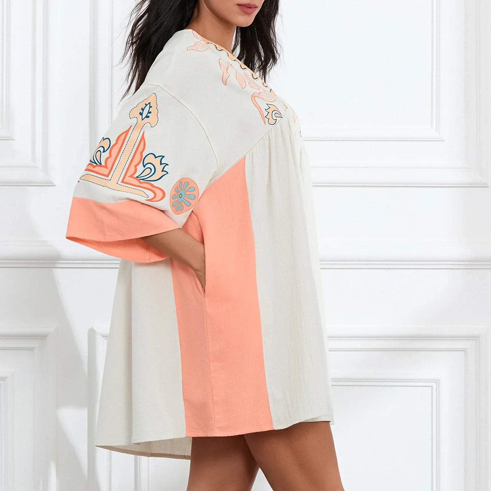 Dames tuniekjurk met V-hals en geborduurde details – ISLA BOHO - Glamorix
