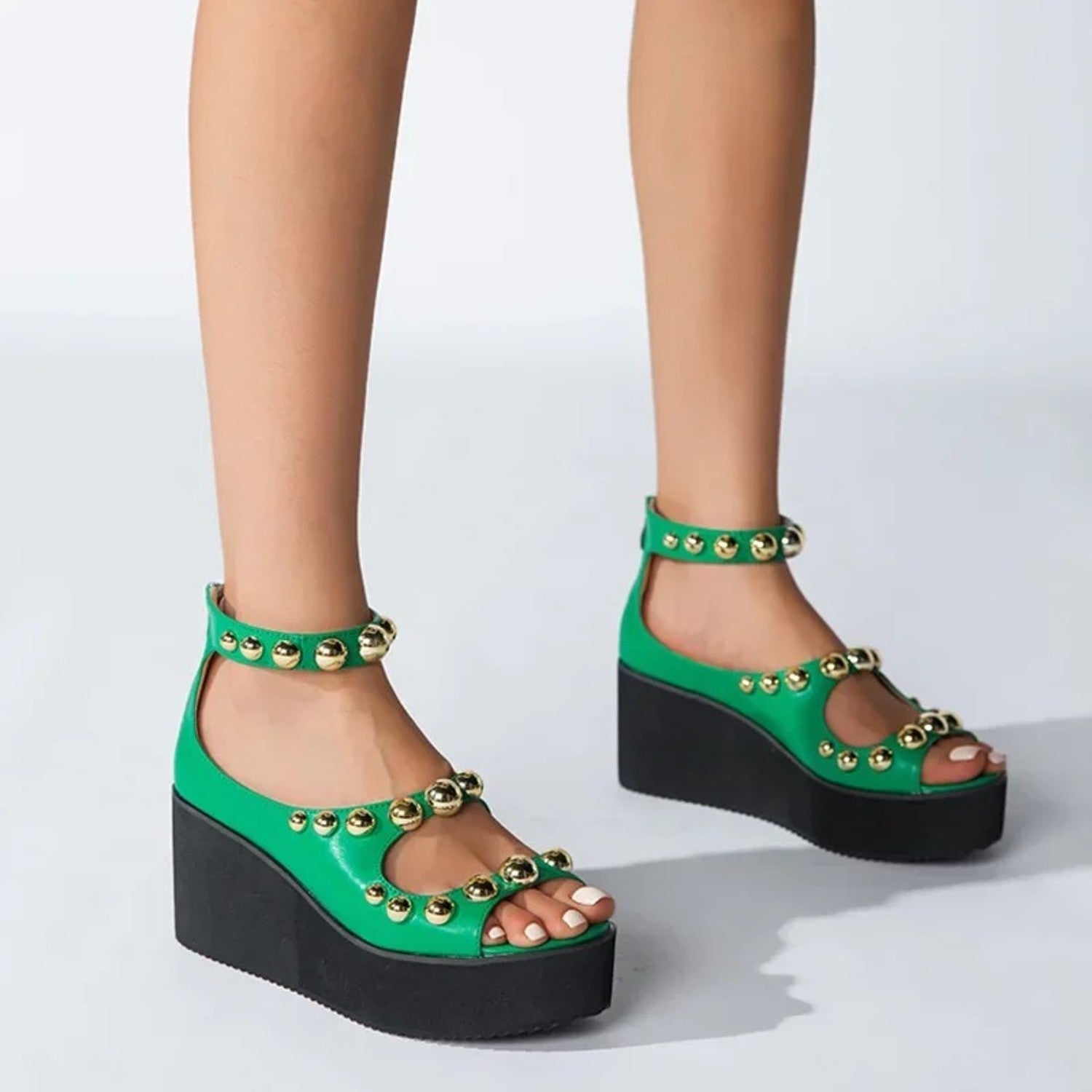 Gouden dames sandalen met chunky zool en plooidetail – Aurélia GlowStep - Glamorix