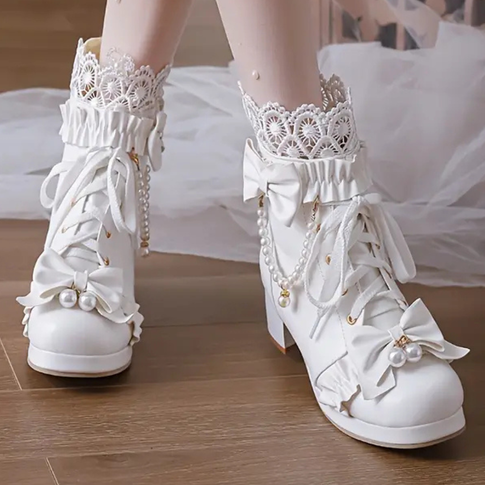 LIVIA - Enkellaarsjes met kanten afwerking voor een verfijnde look