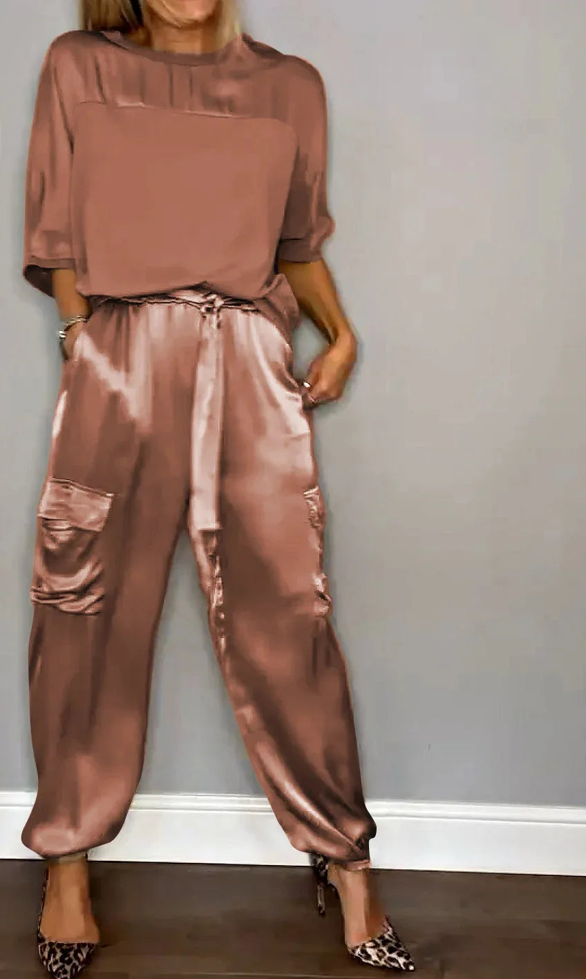 Satijnen dames set met losse top en cargo broek – LIA SHINE - Glamorix