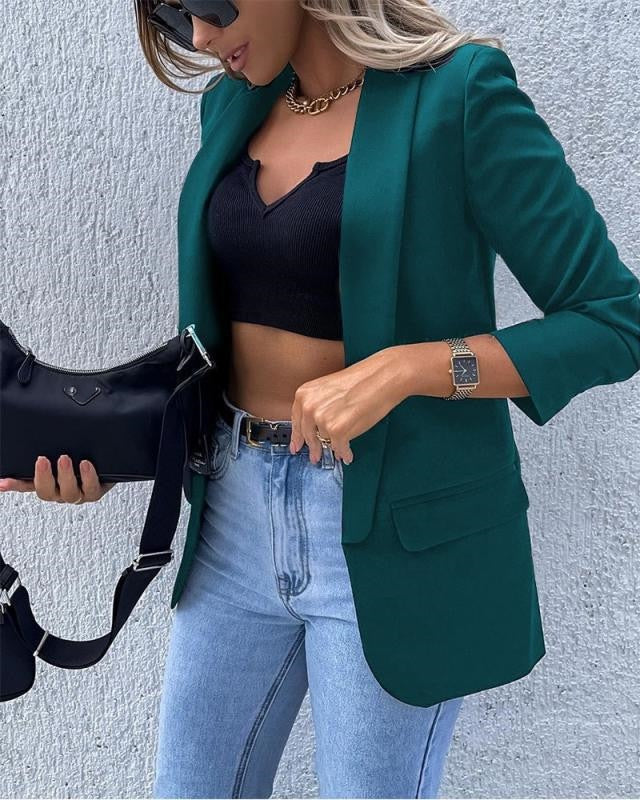 CLAIRE - Getailleerde open blazer met voorzakken