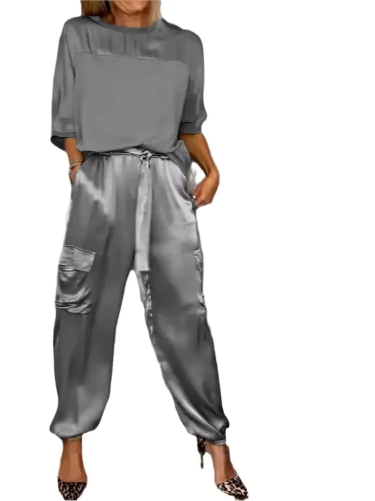 Satijnen dames set met losse top en cargo broek – LIA SHINE - Glamorix