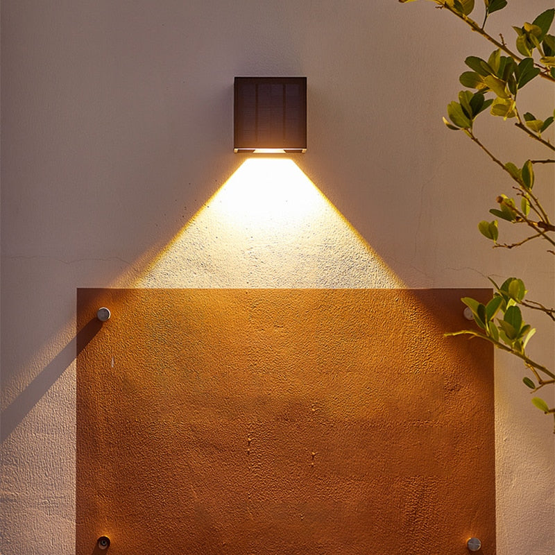Solar wandlamp met op- en neerwaartse LED-verlichting – SOLARFLARE DUO - Glamorix
