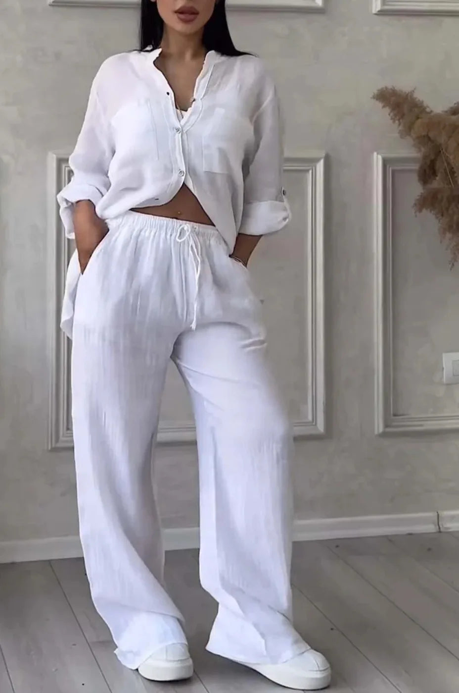 Losvallend damespak met rechte broek en lange mouwen – AVA SUIT - Glamorix
