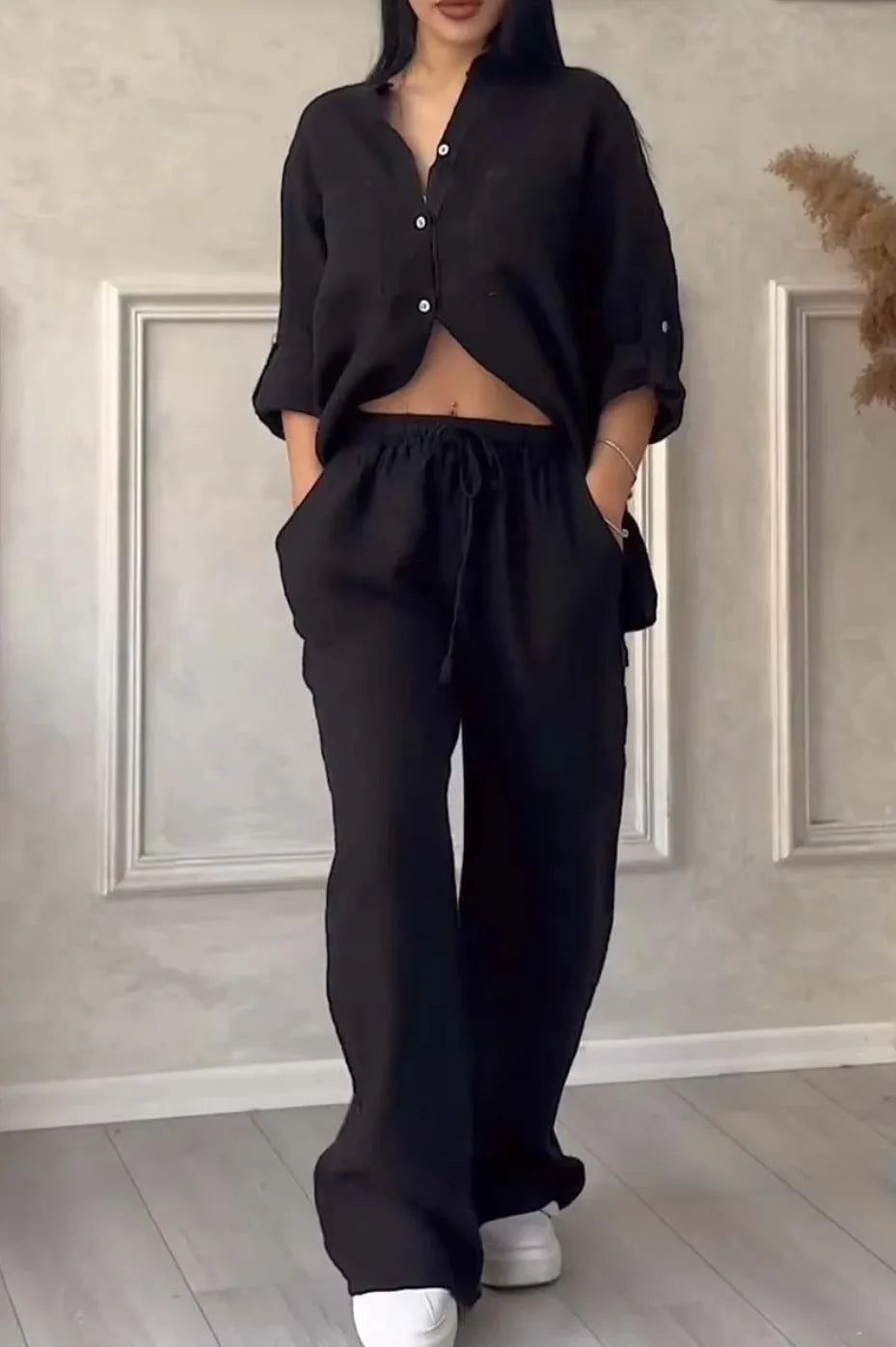 Losvallend damespak met rechte broek en lange mouwen – AVA SUIT - Glamorix