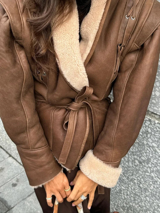 KAILANI - Trendy en warme herfstjas voor stijlvolle dagen
