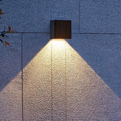 Solar wandlamp met op- en neerwaartse LED-verlichting – SOLARFLARE DUO - Glamorix