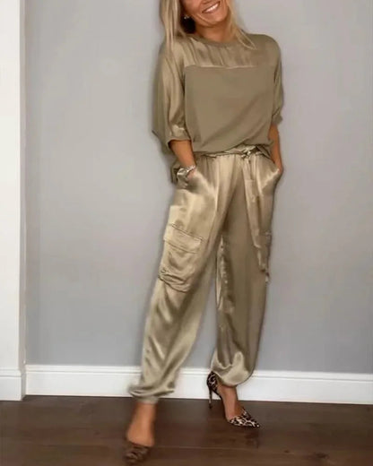 Satijnen dames set met losse top en cargo broek – LIA SHINE - Glamorix