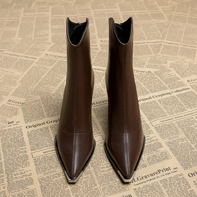 Trendy Chelsea Boots met Chroomdetail voor Dames – VÉRANZA